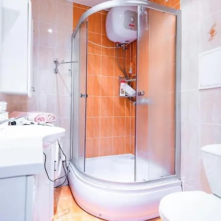 Apartment Flatcomfort Nezavisimosti 23 *